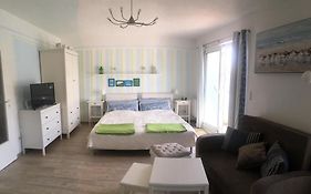 Studio 8 im 1 OG Haus Stranddistel, schones Studio fur 2 Personen in Zingst, Hund erlaubt